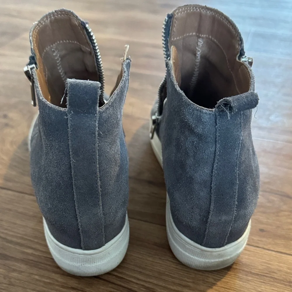 Steve Madden chic men
